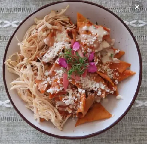 Chilaquiles rojos