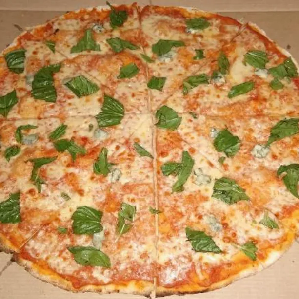 Pizza No 5 (Mezcla de Quesos)