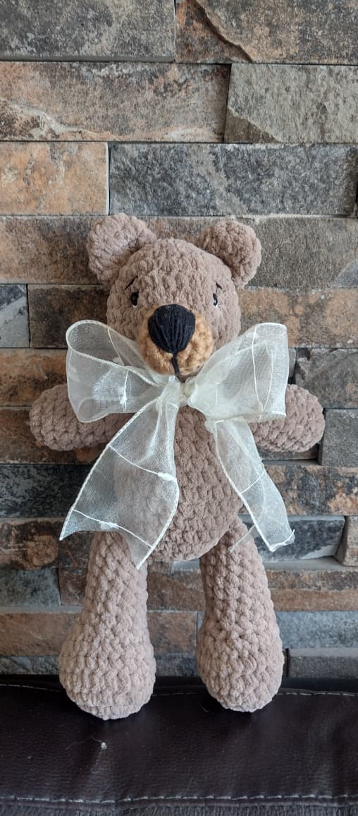 Oso de 30 cm amigurumi en crochet.