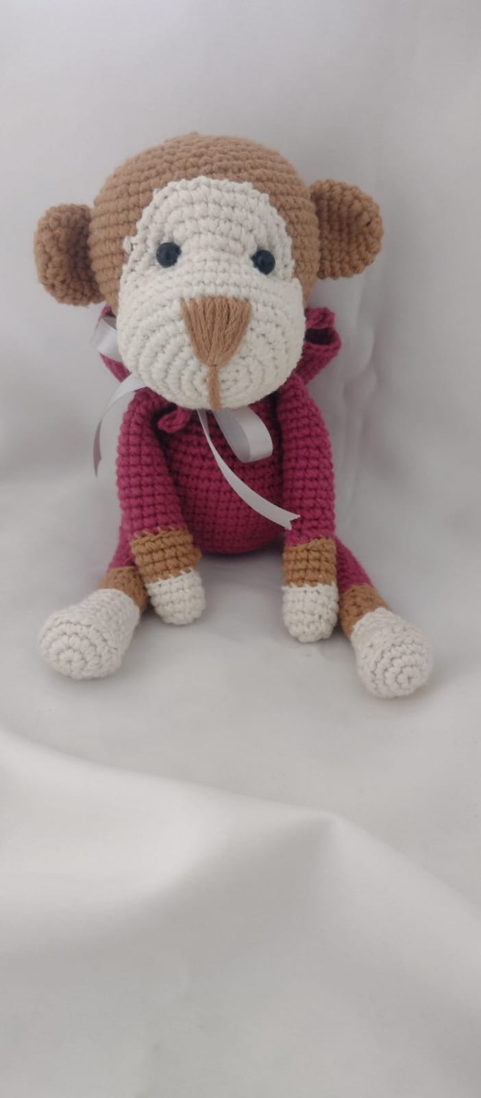 Changuito amigurumi de 35 cm en magenta